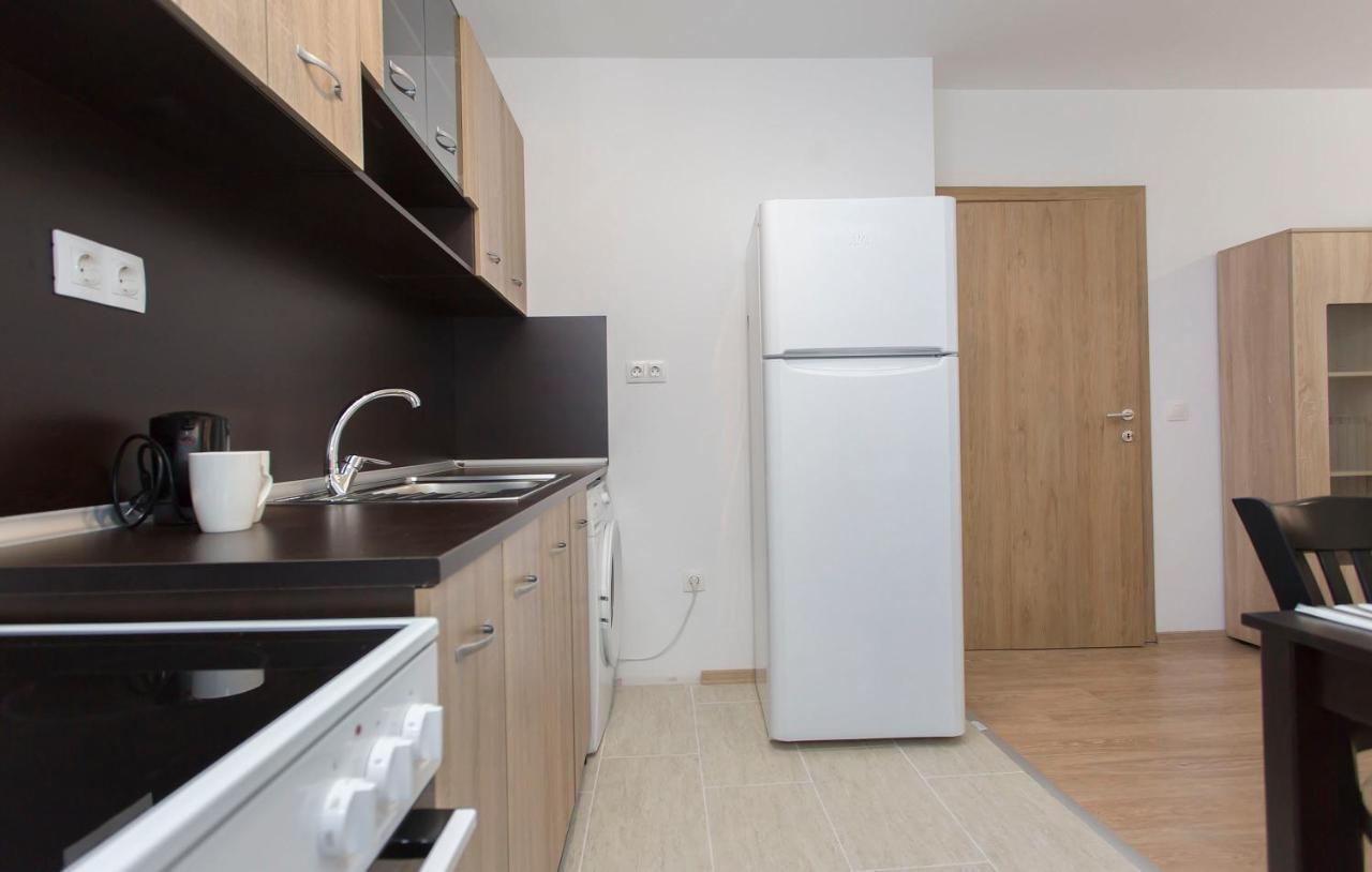 Modern And Bright Apartments Near Center - Free Parking Sofia Exterior photo