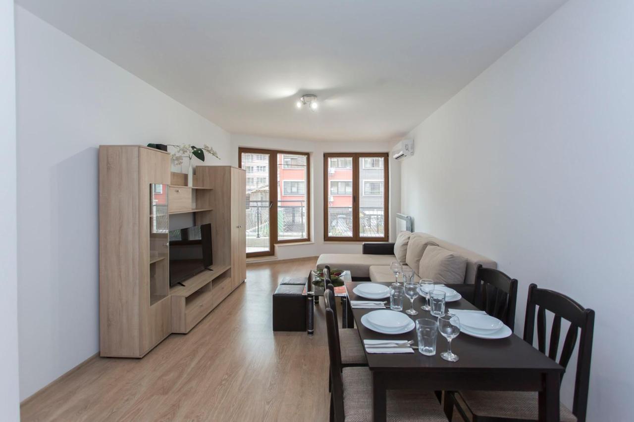 Modern And Bright Apartments Near Center - Free Parking Sofia Exterior photo